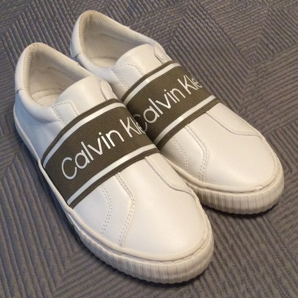 Calvin Klein Shoes - Calvin Klein white size 6 sneakers for women
